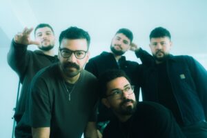 Leia mais sobre o artigo Colina lança “Ego Frágil – Parte 1” com nova formação e aposta no emo do ABC Paulista