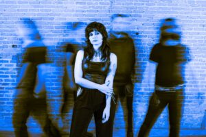 Leia mais sobre o artigo Radioativa lança single em inglês “Save Me From Myself” sobre ansiedade e depressão