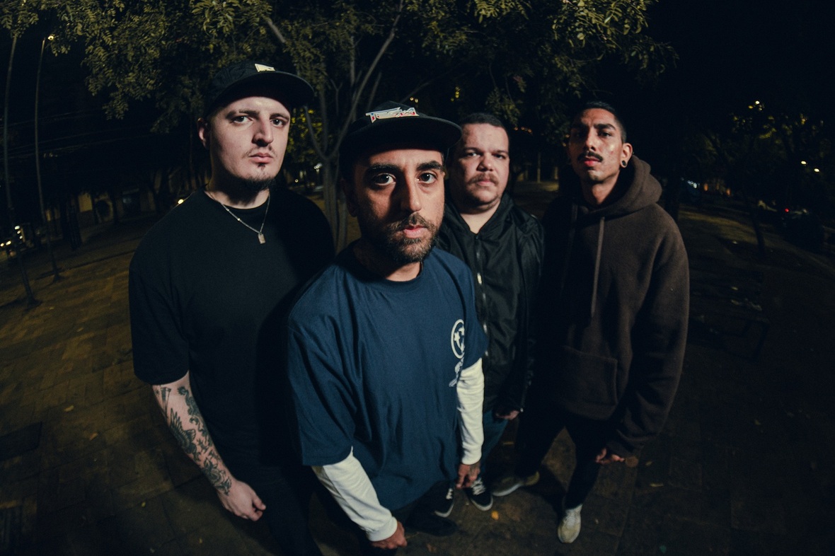 Leia mais sobre o artigo Homeninvisivel lança EP Distantes e faz show em São Paulo no dia 11 de setembro