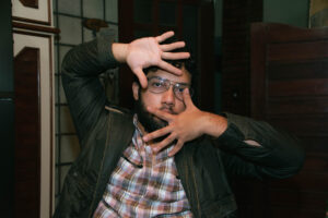 Leia mais sobre o artigo Sergio Sacra mostra rock cru e emotivo em Meu Maior Fardo é Você