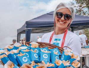 Leia mais sobre o artigo Mundo do Bem 2025: Hamburgada do Bem Comemora 10 Anos com Di Ferrero, Tiago Iorc e Ferrugem