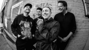 Leia mais sobre o artigo Yellowcard Retorna em Grande Estilo: Better Days com Avril Lavigne, Matt Skiba e Travis Barker