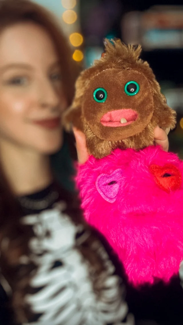 Dentuço, meio errado, zero tradicional…foi amor à primeira aberração! @fugglers.br 🐻🦷💕